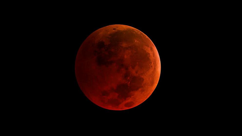 img_csaez_20180129-231719_imagenes_lv_otras_fuentes_2018superblueblood_moon_009-kMiD-U44399999642uFH-992x558@LaVanguardia-Web.jpg