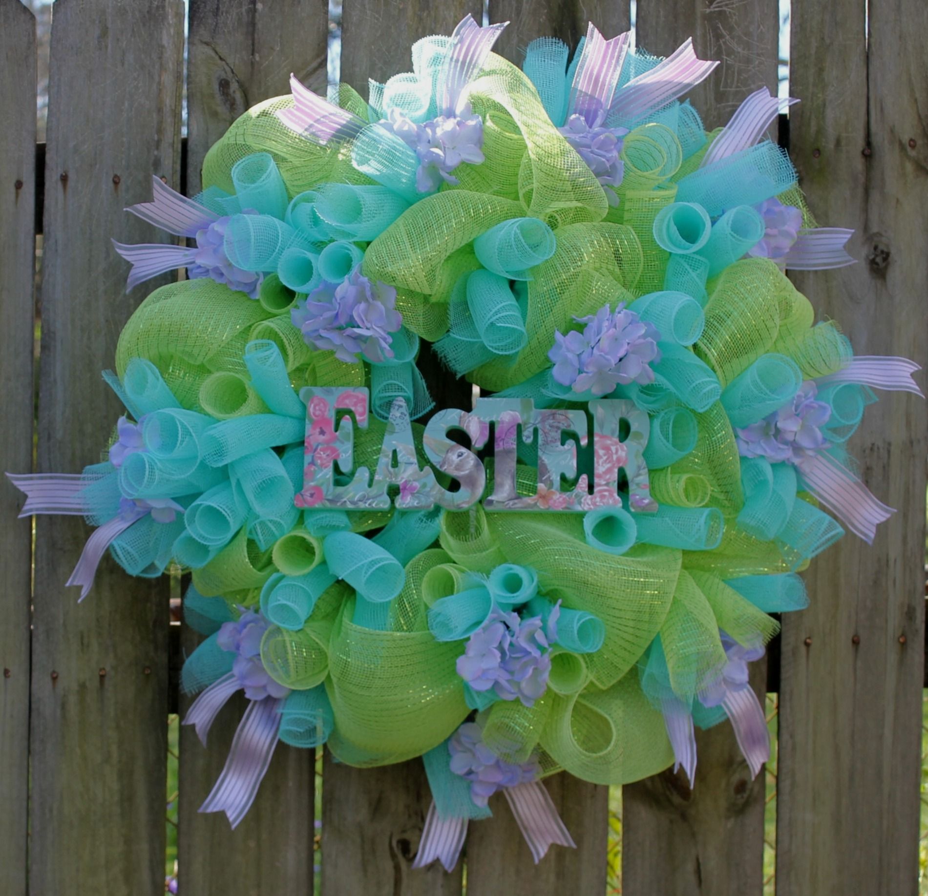 EasterDecoMeshWreath.jpg