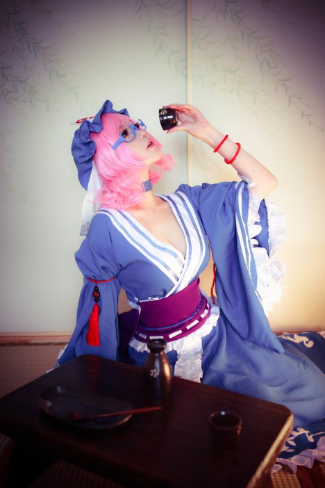 SaigyoujiYuyuko-Cosplay-Megane-3-468x702.jpg