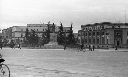 Tirana year 1963.jpg