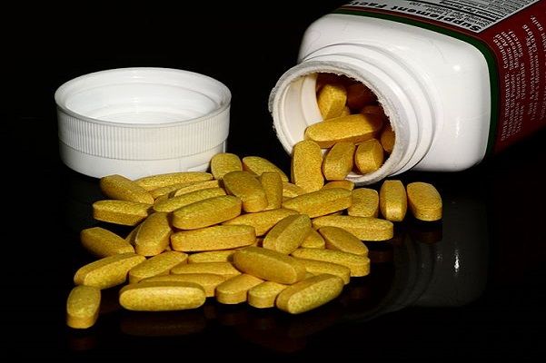601px-B_vitamin_supplement_tablets.jpg