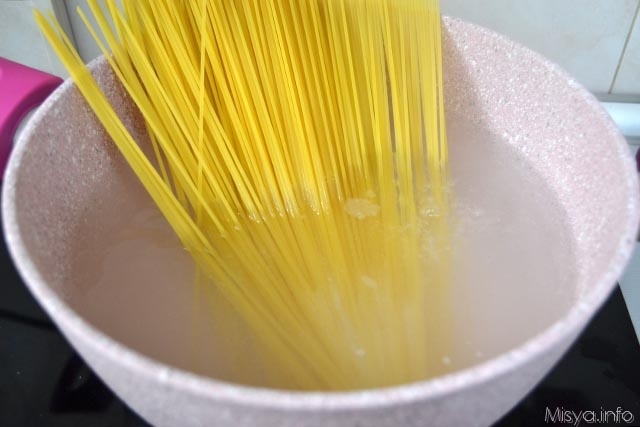 6-cuocere-spaghetti.jpg