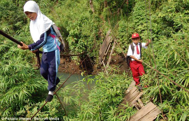 jembatan darurat.jpg