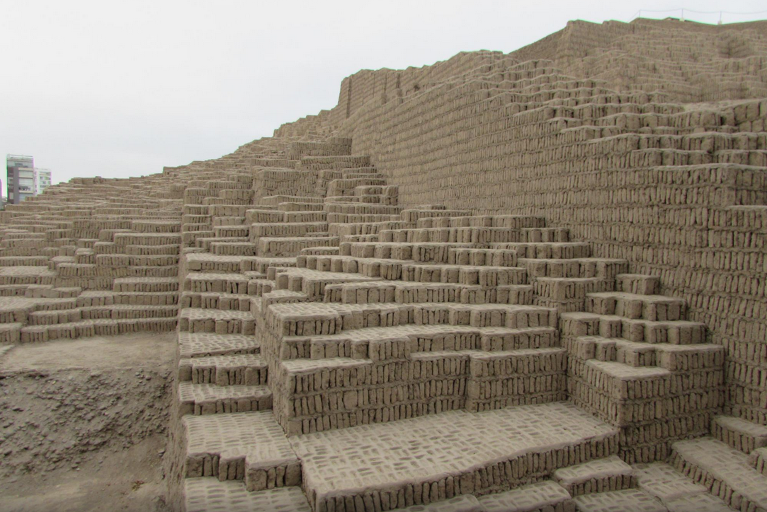 Huaca-Pucllana-arqueologicos-importantes-Peru_LNCIMA20160106_0103_1.png