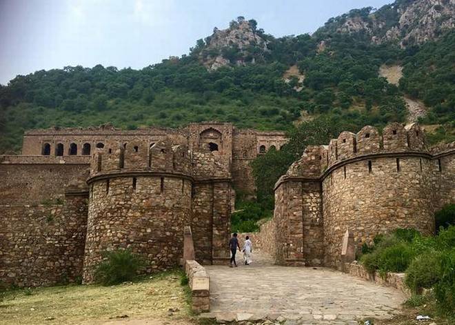 Bhangarh Fort.jpg