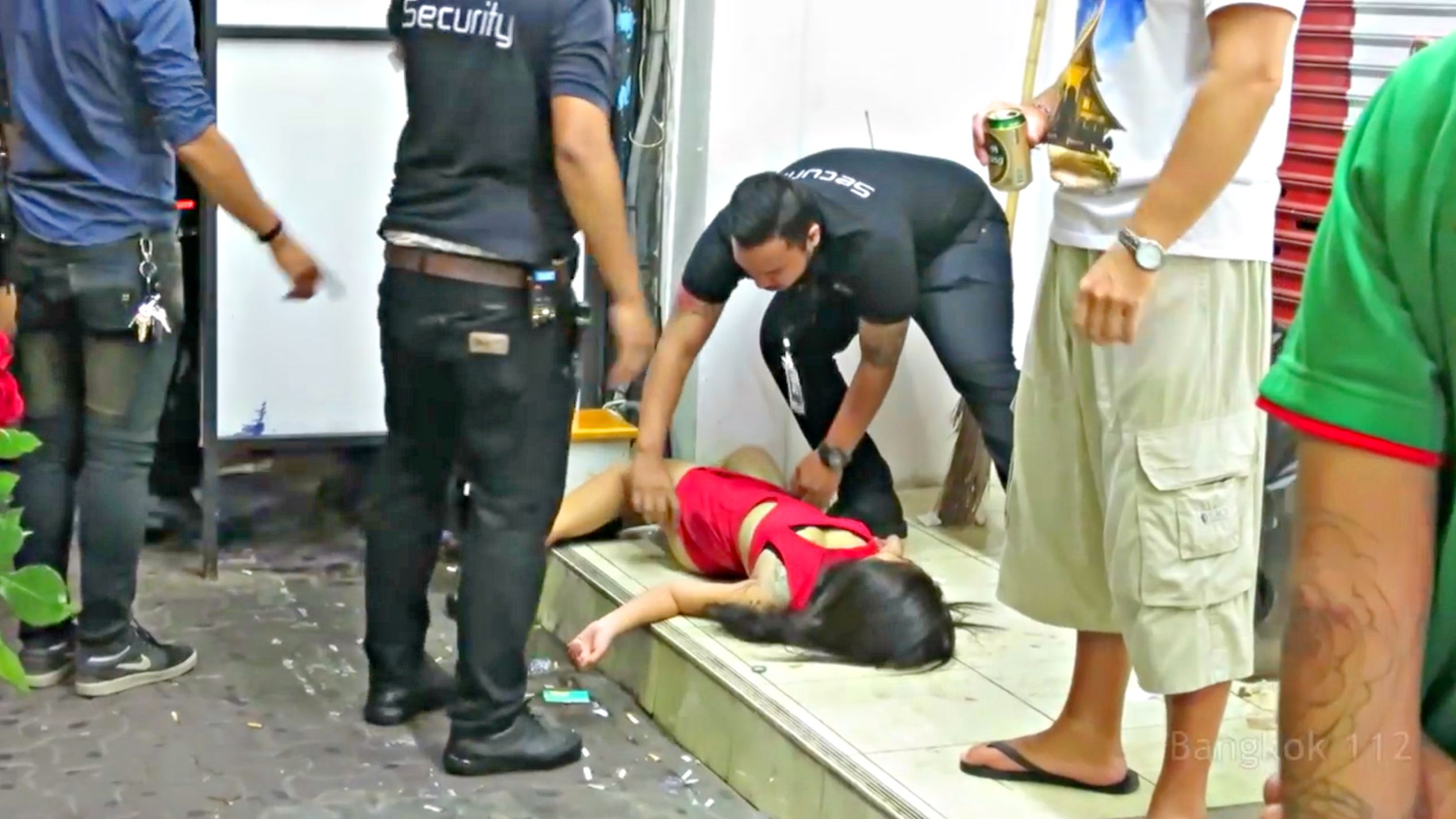 GIRL COLLAPSES!!! in Pattaya Nightclub.jpg