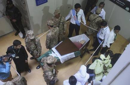 PAKISTANRUTHPFAUFUNERAL.jpg