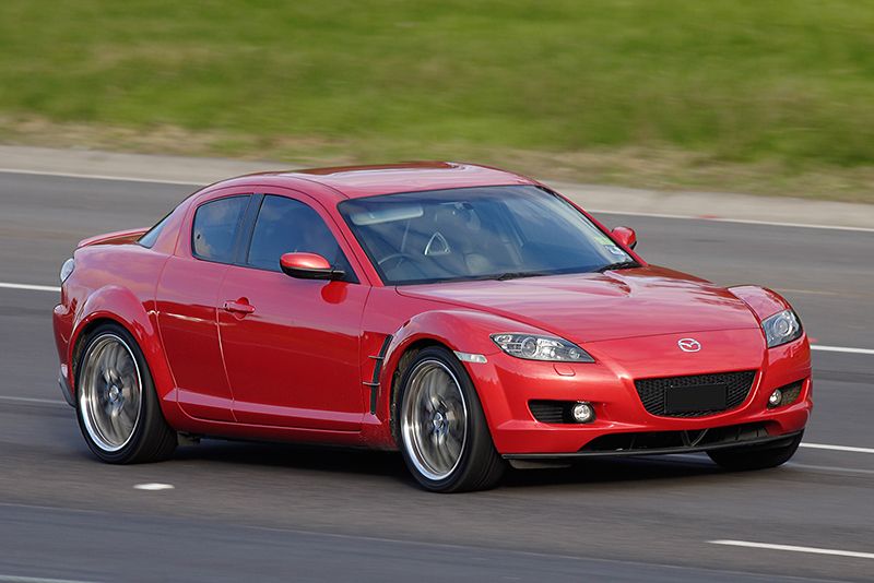 Mazda_RX-8_on_freeway.jpg