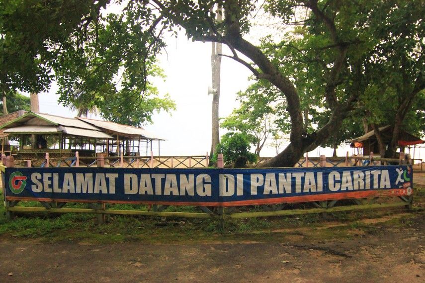 1__IMG_8397_Pantai_Matahari_Carita_terletak_di_Jalan_Raya_Anyer,_Pandeglang,_Banten.jpg