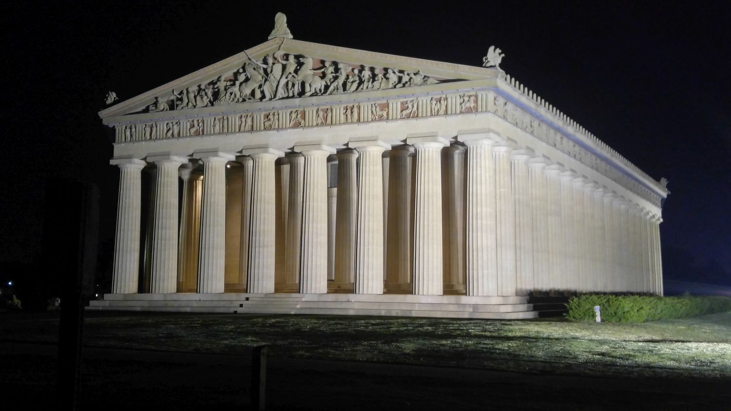 20170513_234406 - Parthenon, Nashville, Centennial Park.jpg