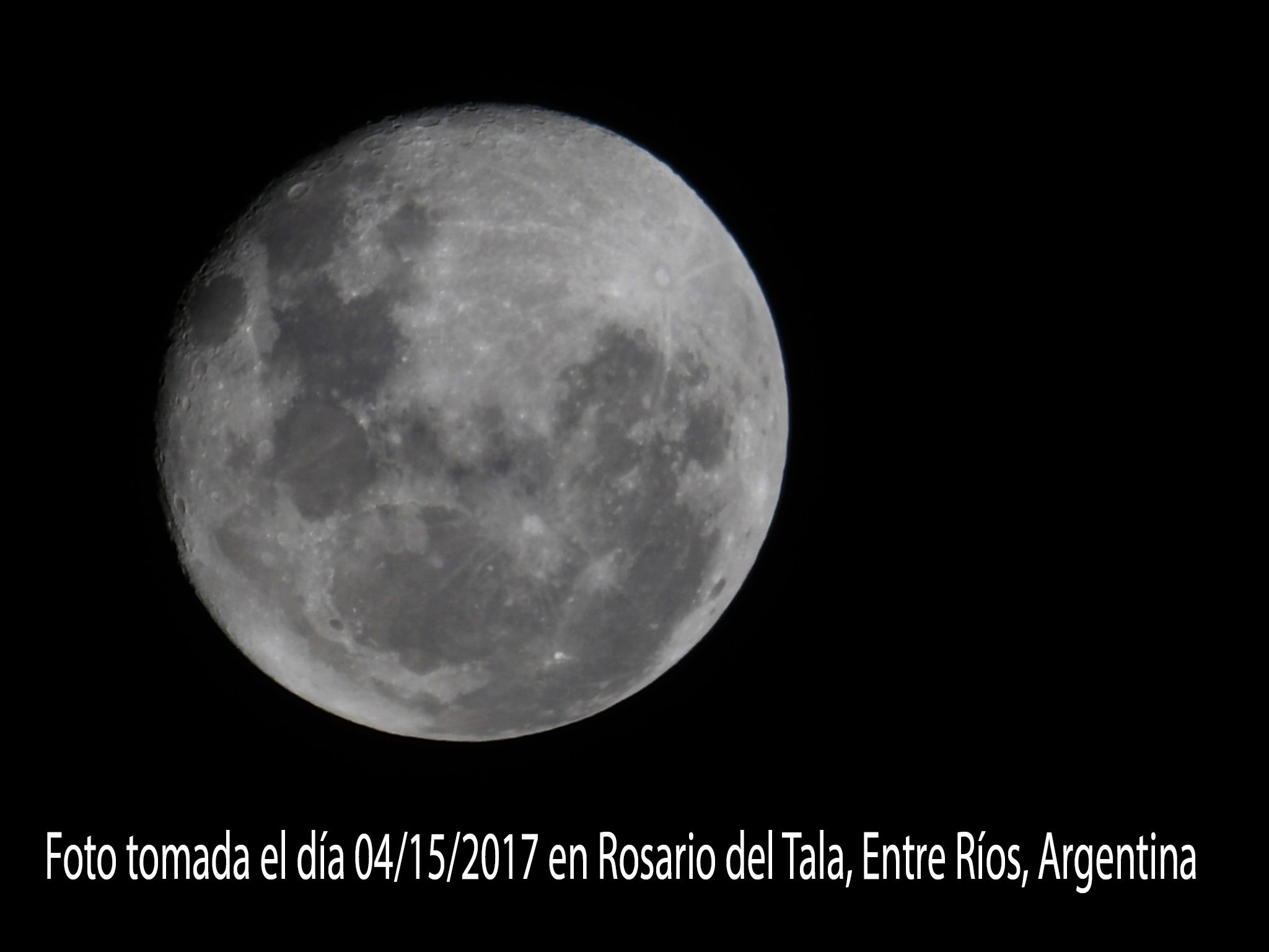 luna 04 12 17f.jpg