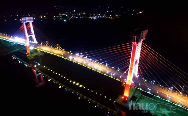 Jembatan-Tengku-Agung-Sultanah-Latifah-Siak.jpg