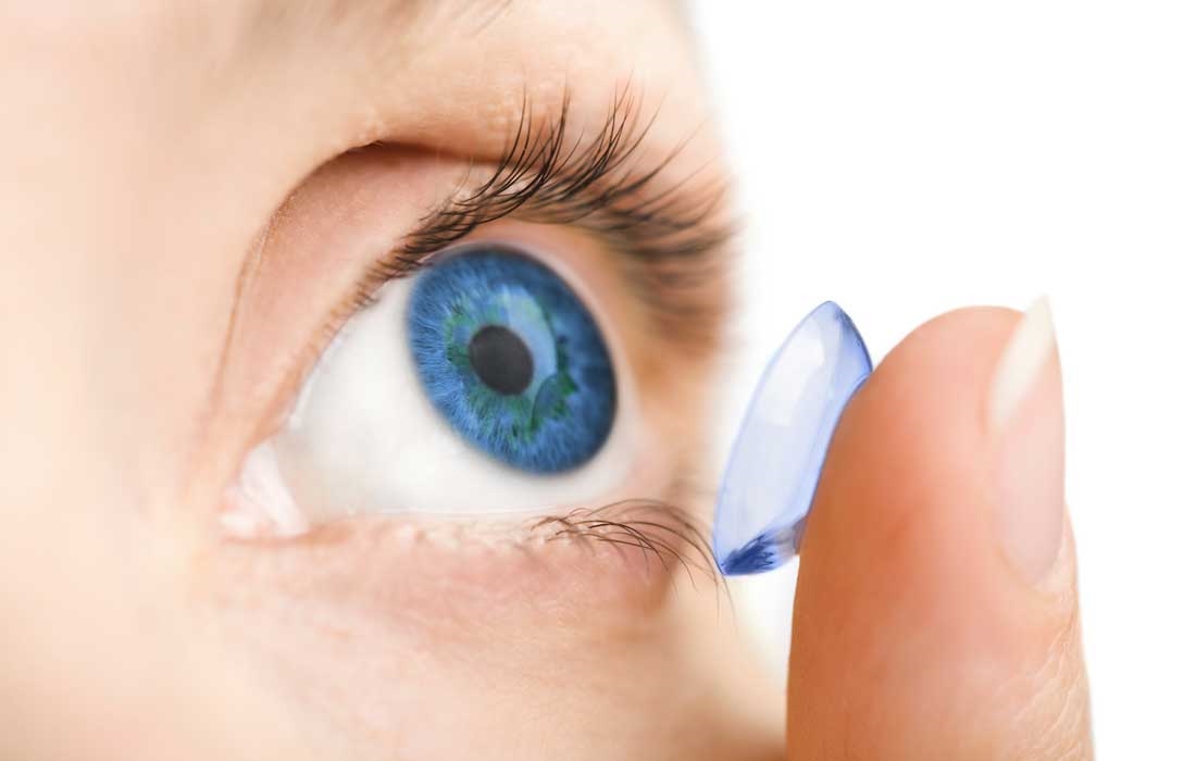 diving-with-contact-lenses-eye.jpg