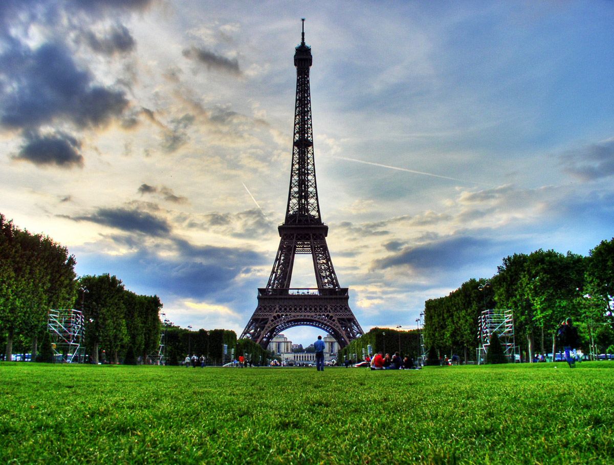 eiffel-tower.jpg