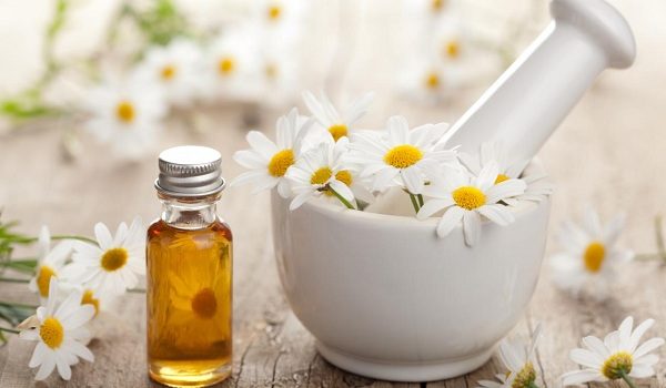 Chamomile-essential-oil-600x350.jpg