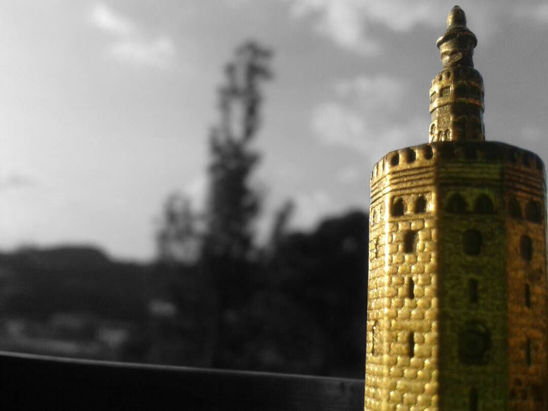 torre del oro.jpg