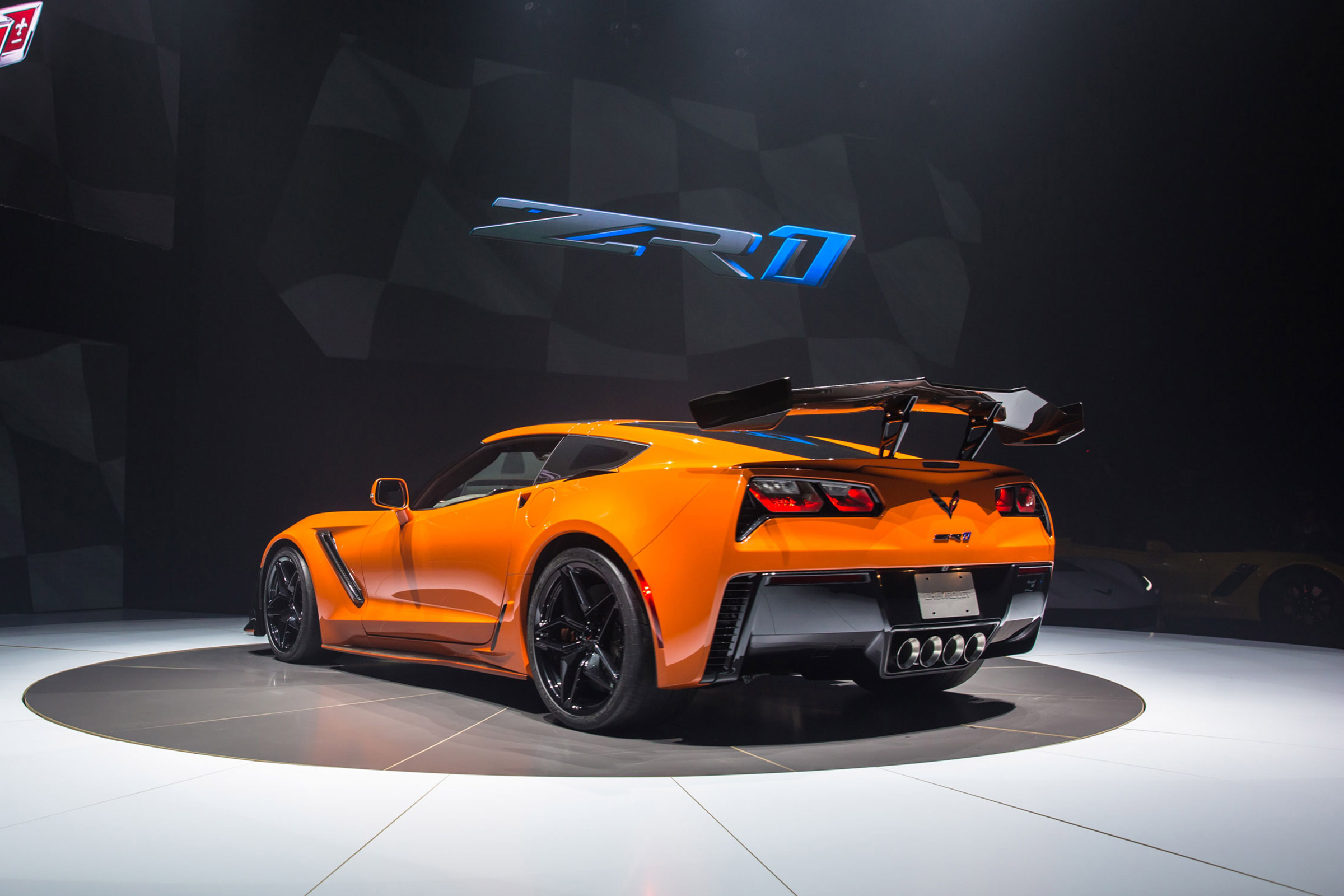 2019-corvette-zr1-worldpremier-03.jpg