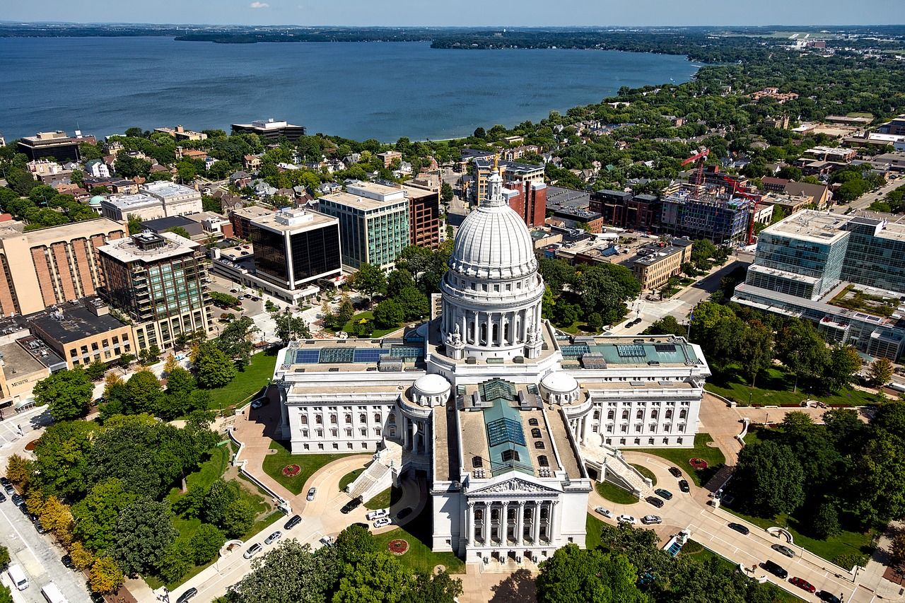 madison-1809576_1280.jpg