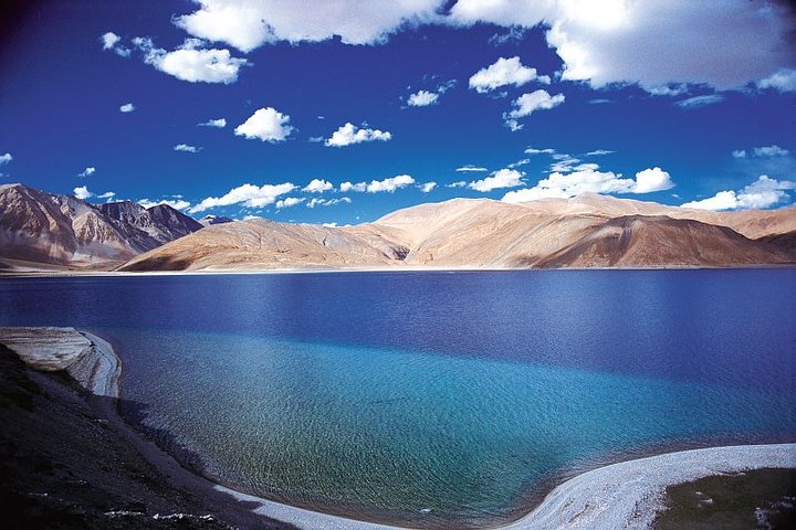 Pangong-tso-lake-Ladakh.jpg