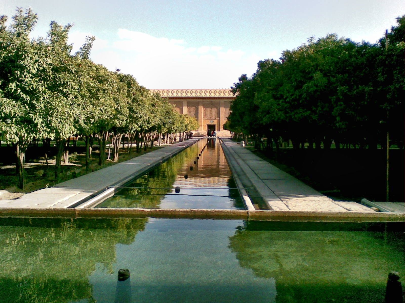 Iran 2009 January Shiraz 001 Castle interior.jpg