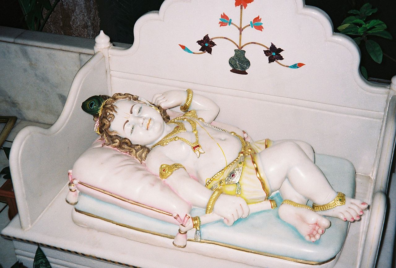 1280px-Baby_Krishna_Sleeping_Beauty.jpg