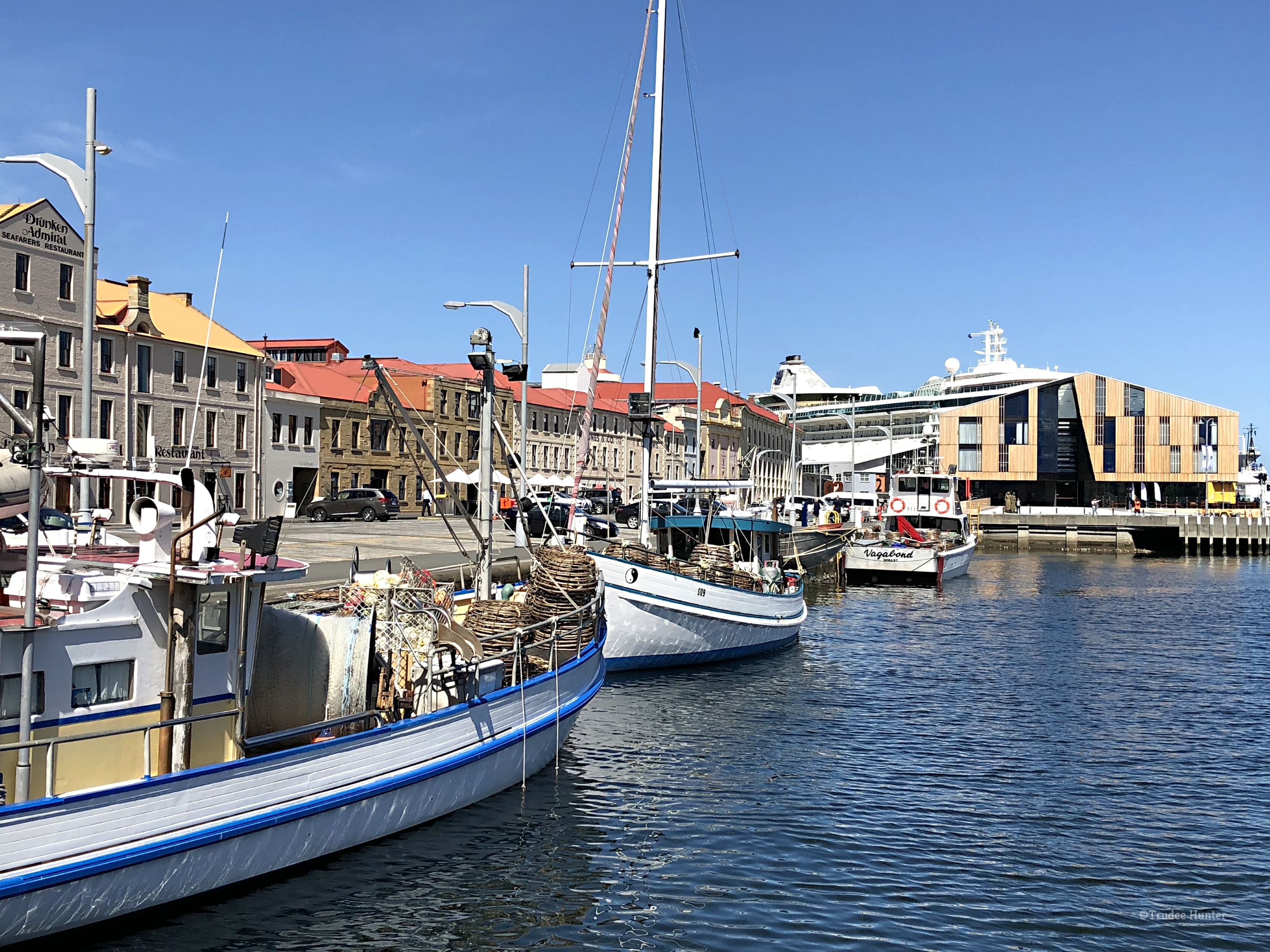 wm Hobart Harbour.jpg