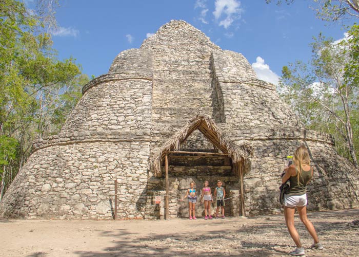 Piramide-en-Coba.jpg