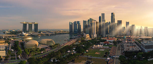 singapore-skyline-panoramic-view-picture-id593907393.jpg