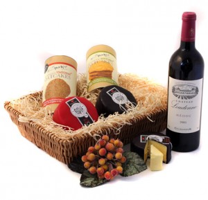 winecheesehamper-full-300x289.jpg