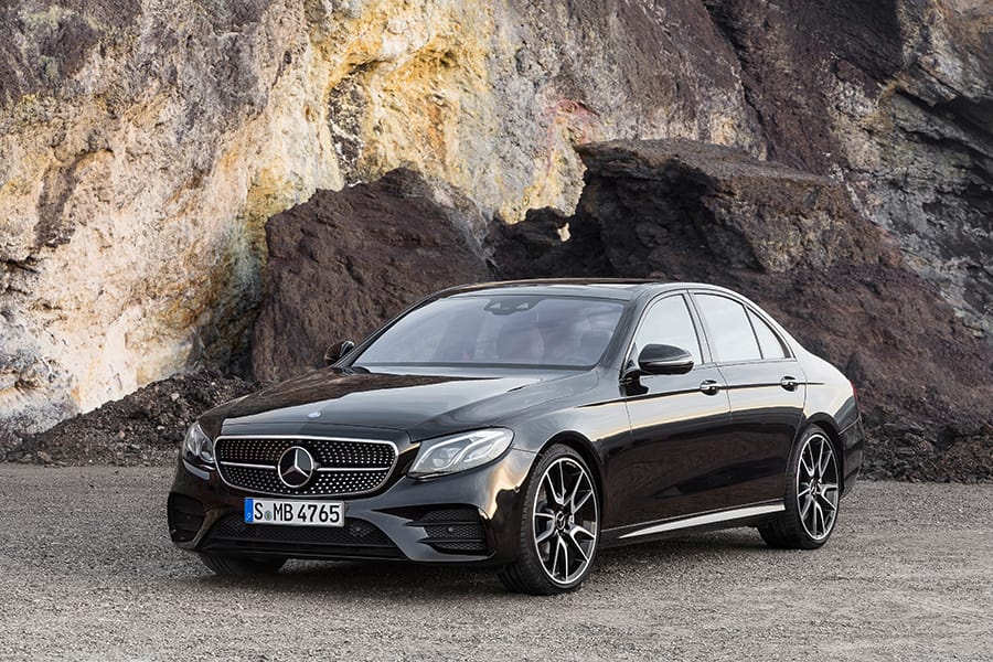 https://steemitimages.com/DQmeB5sGbtC4Uy2ZfLA4eTtpAKzAmCyagqtqyFhYgnMnCnD/2017%20Mercedes-Benz%20E-Class.jpg
