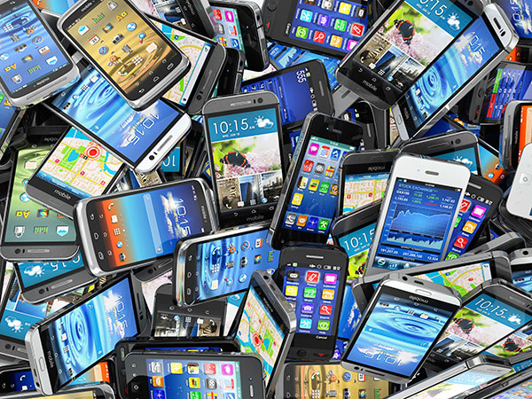 600-x-450-Mobile-phones-background-Pile-of-different-modern-smartphones-Bet_Noire-iStock-Thinkstock-523564455.jpg
