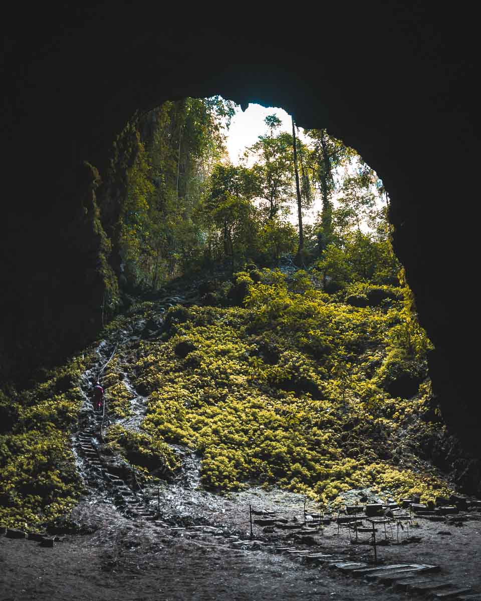Jomblang-Cave-Opening-Photo-spots-in-Yogyakarta-1.jpg