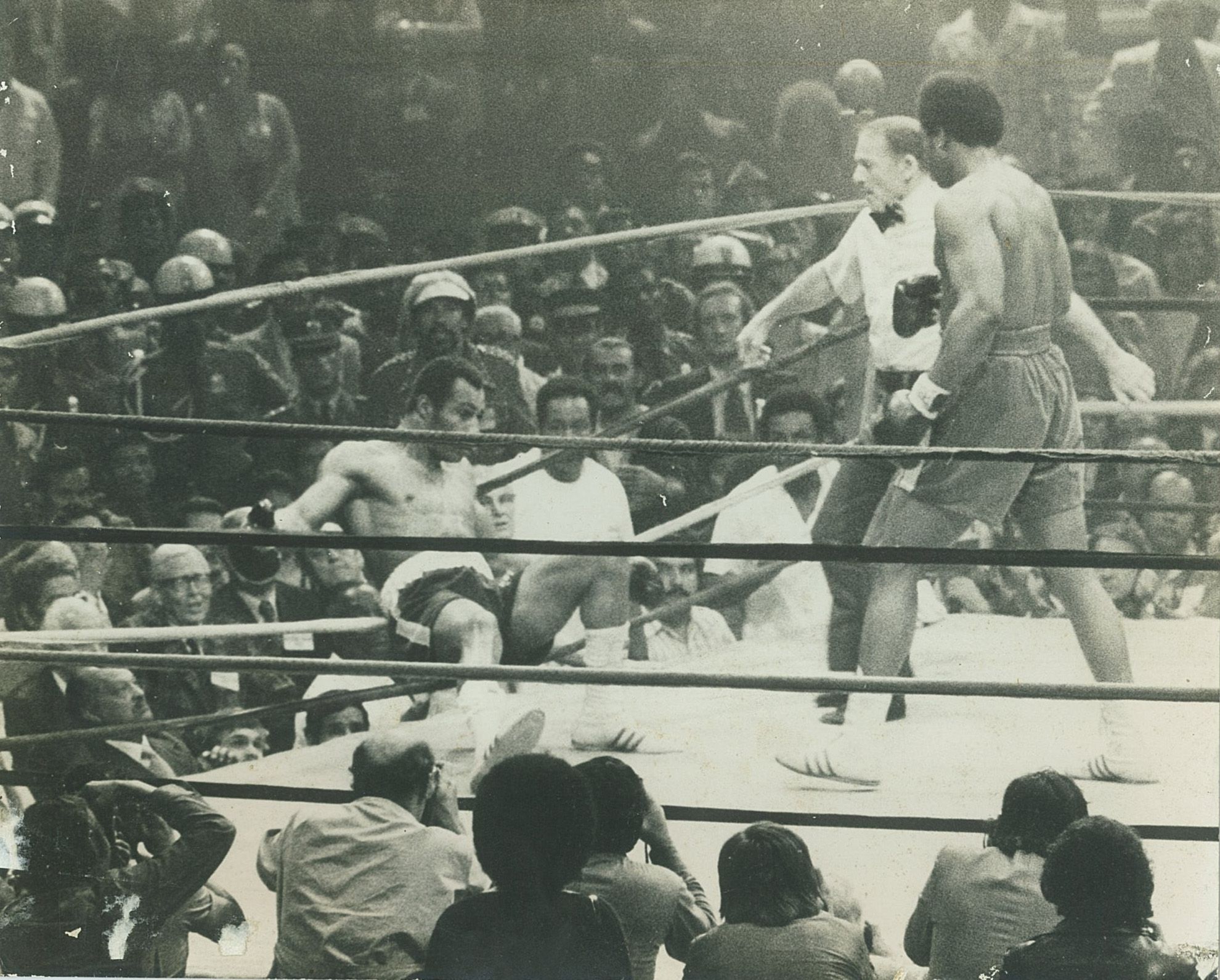 Foto Pelea Foreman vs Norton en 1974 en el Poliedro de Caracas-14.JPG