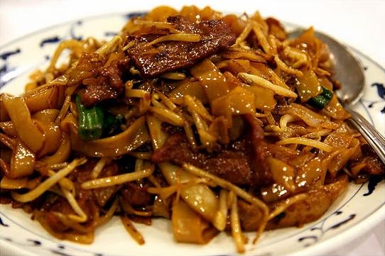 Singapore Beef Kway Teow.png