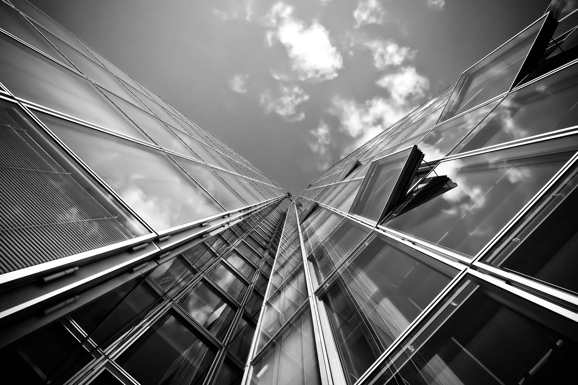 black-and-white-triangular-skyscraper-freedomain.jpg