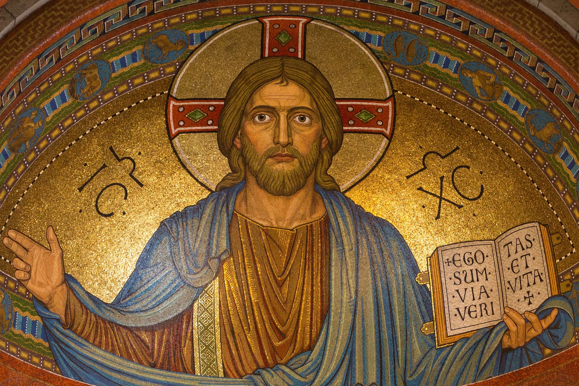 christ-898330_1920.jpg