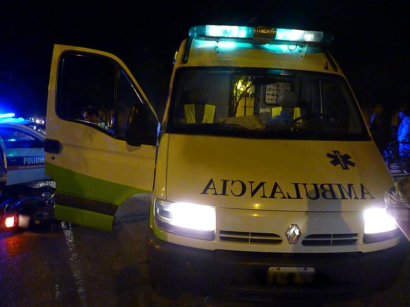 ambulancia-noche-COL_03-07-2015.jpg