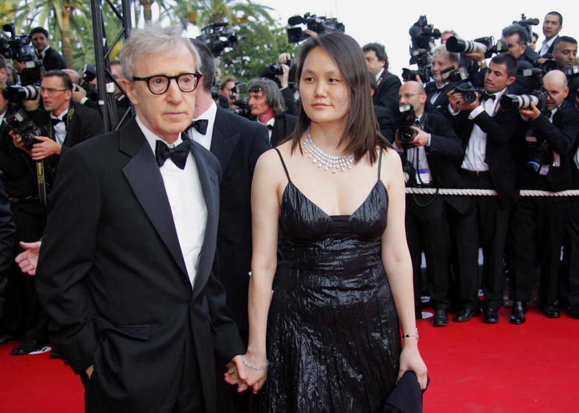 475837076-director-woody-allen-arrives-with-his-wife-soon-yi-for.jpg.CROP.promo-xlarge2.jpg