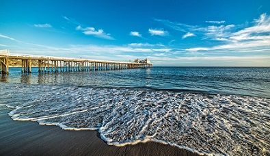 bigs-Malibu-Pier-from-north-before-sunset-blue-sky-161180849-Large-e1486591588363.jpg