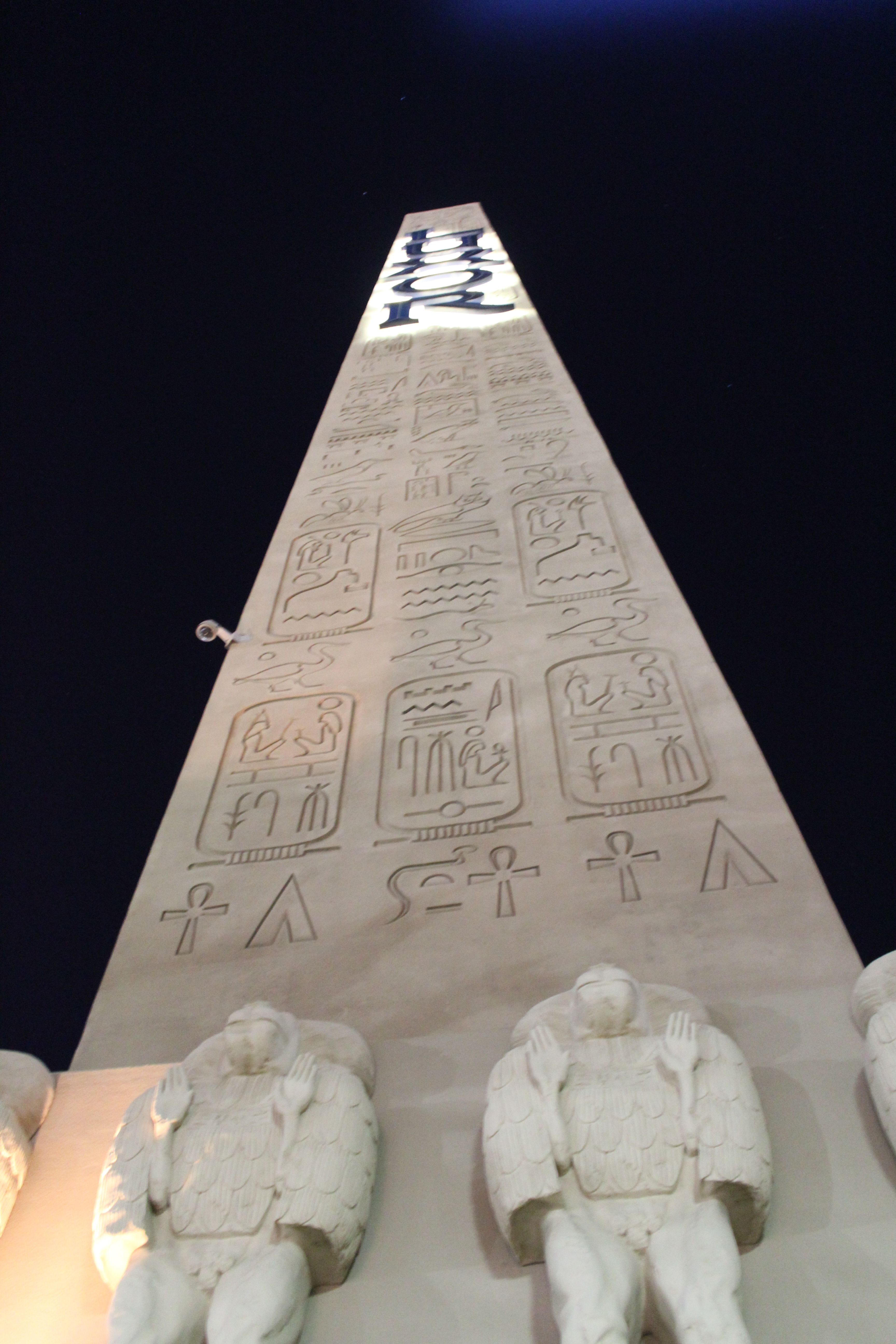 LuxorCloseUp2.JPG