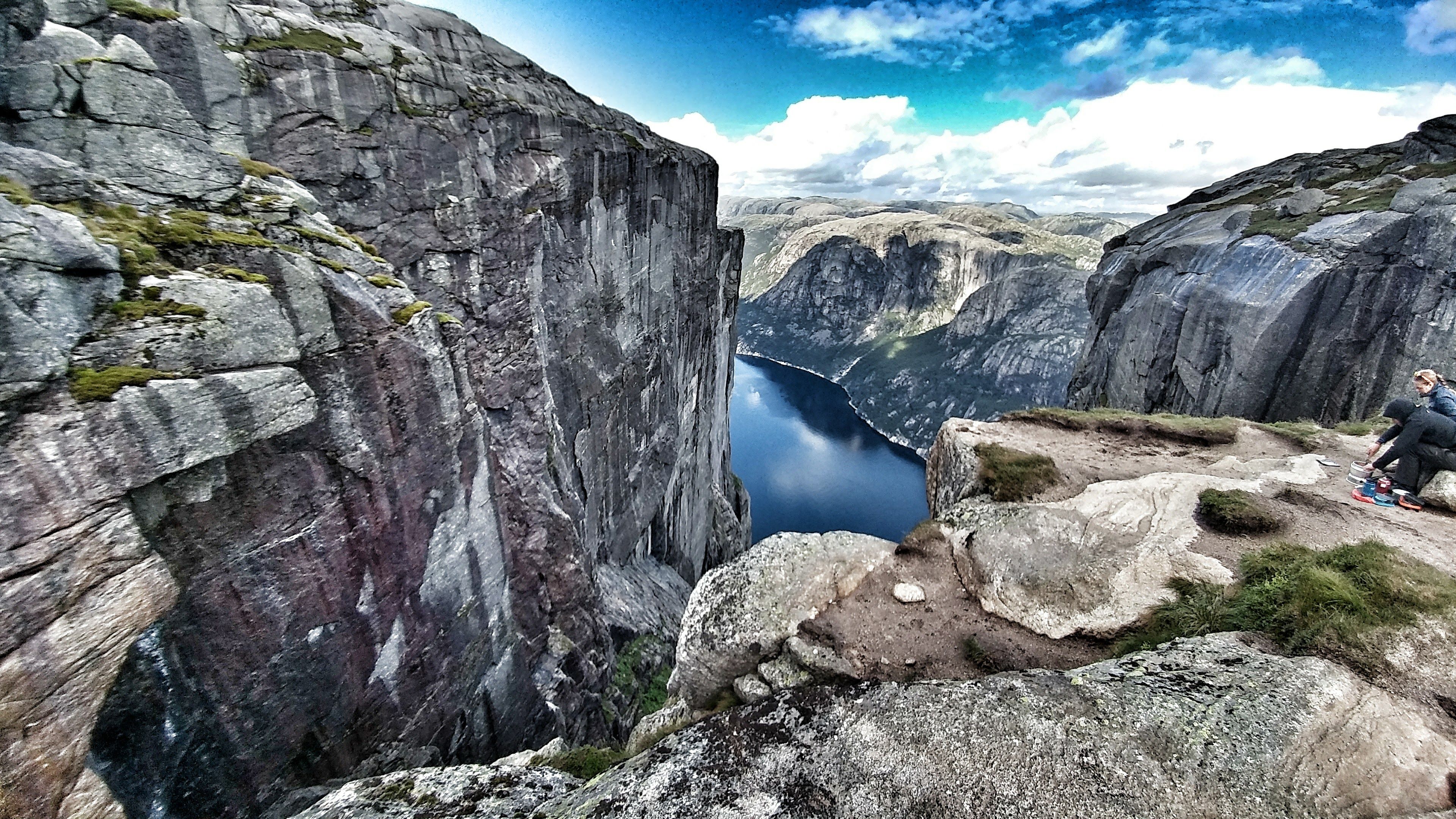 lysefjorn from above.jpg