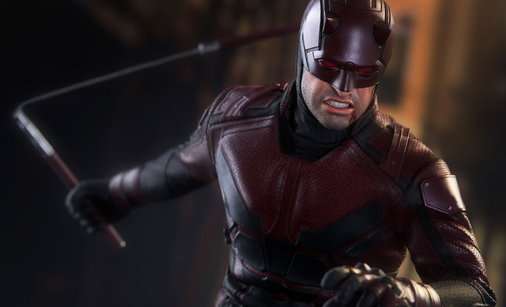 marvel-daredevil-sixth-scale-figure-hot-toys-feature-902811.jpg