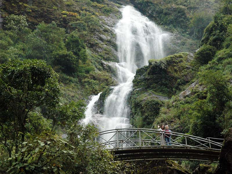 thac-bac-waterfall.jpg