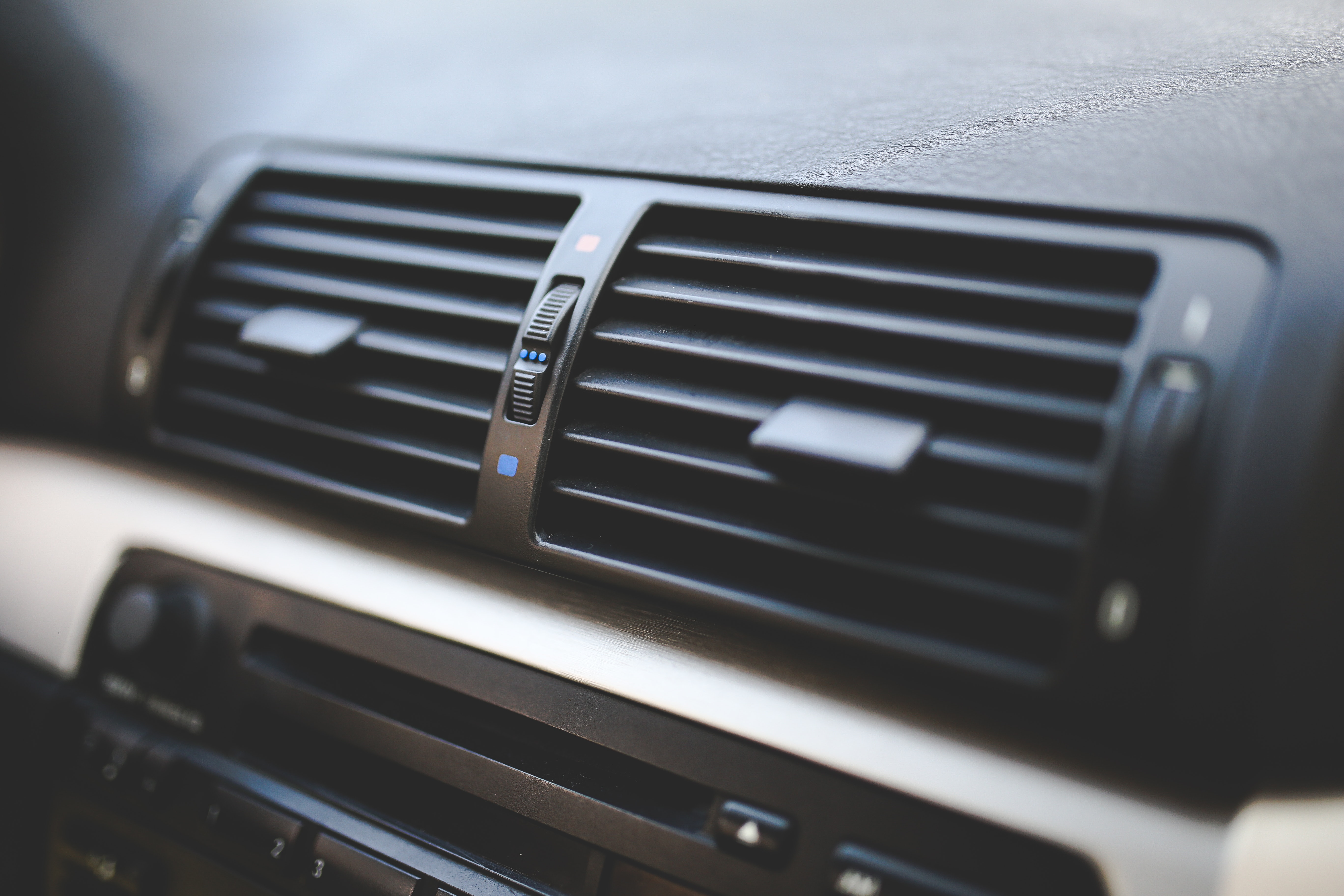 air-conditioning-auto-racing-bmw-6130.jpg