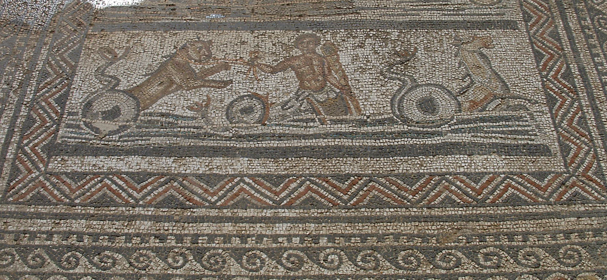 10_24_03_Volubilis_Mosaic_08.jpg