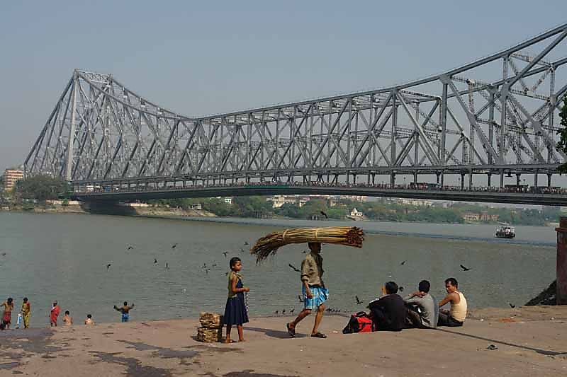 45xt7m2k4lvcnoq3.D.0.011_Kolkata_Howrah_Bridge_01.jpg