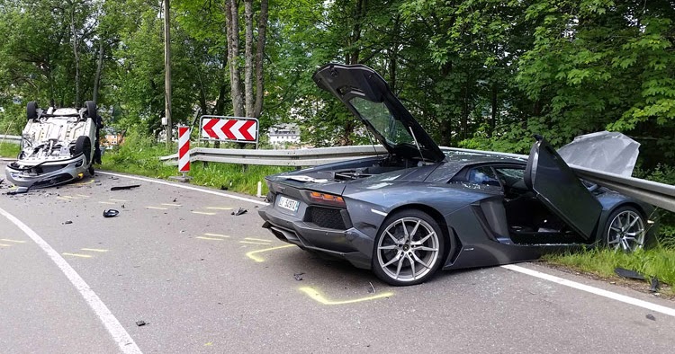 LamborghiniCrash-40.jpg