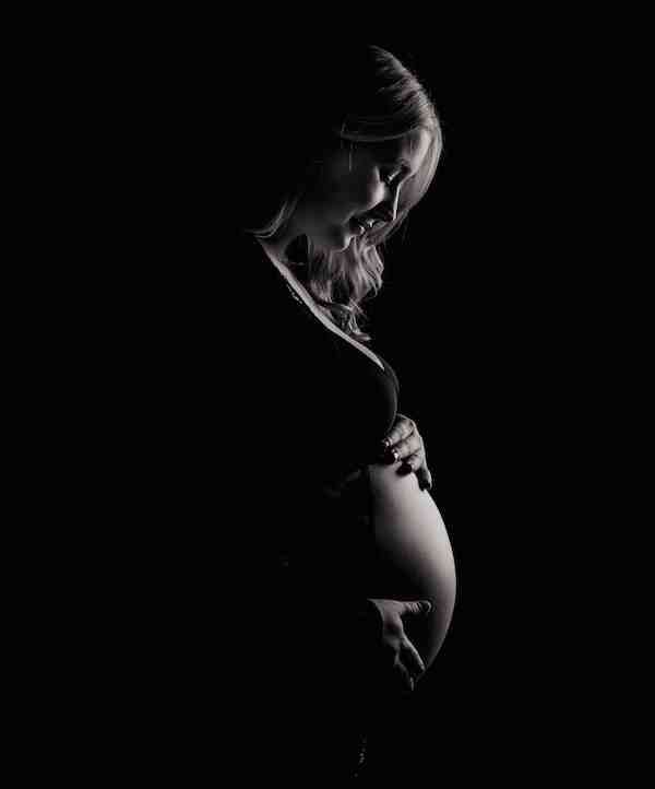 pregnant2_janko-ferlic-223240.jpg
