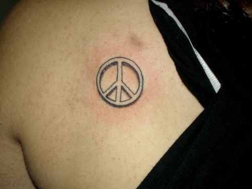 12cd1ceb0be0aee83fb2eb0d60794ce3--peace-sign-tattoos-peace-signs.jpg