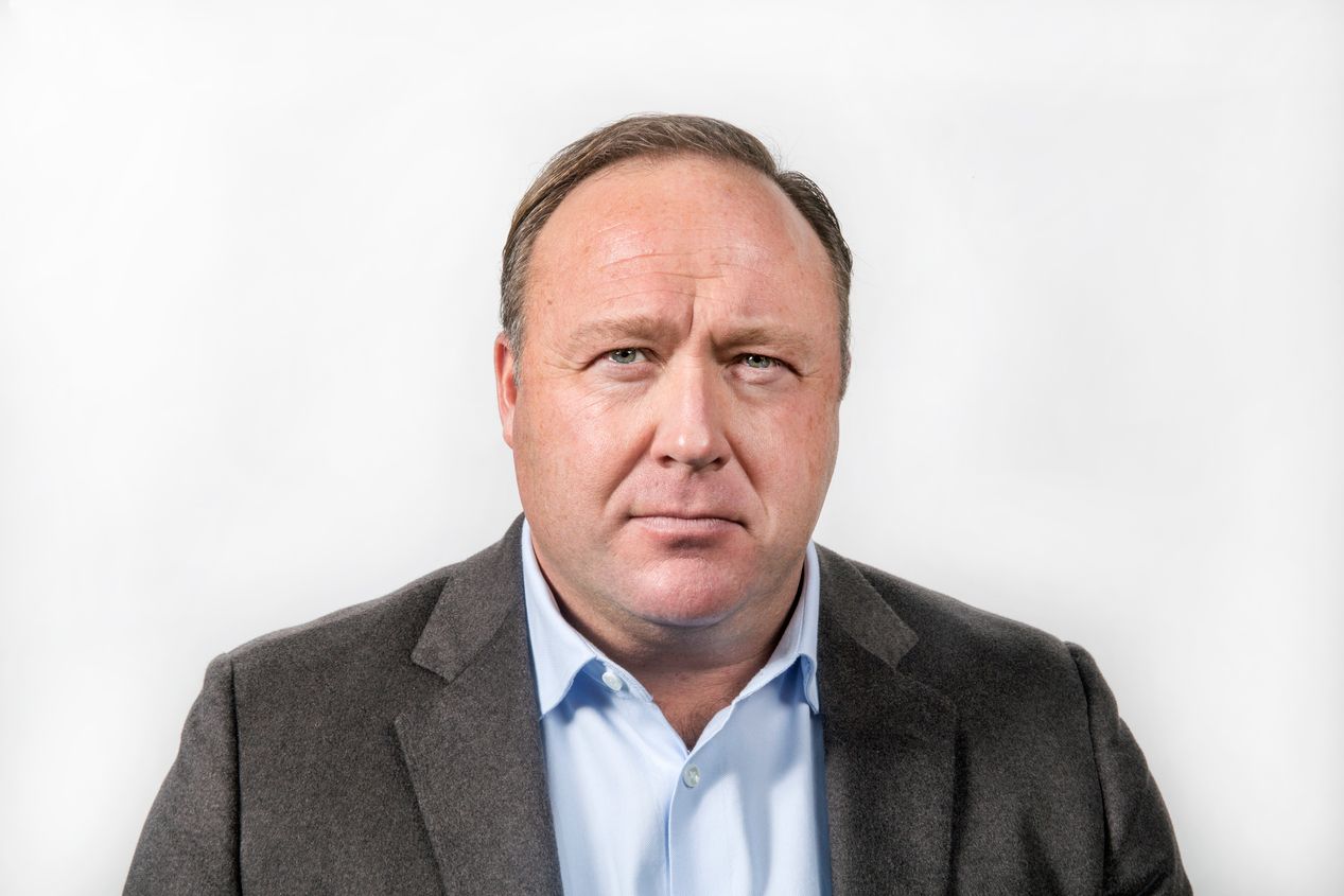 alex-jones-1267.jpg